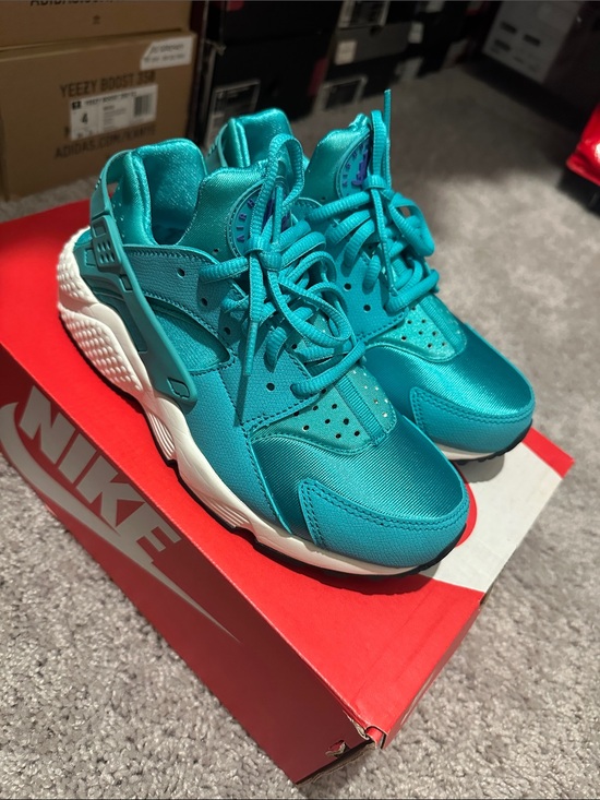 Nike Shoes - Nike Huarache “Light Retro”
